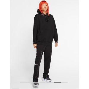 NIKE women’s hoodie + joggers